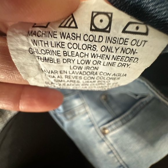 Lee Women's Classic Blue Jean Shorts - Picture 10 of 10